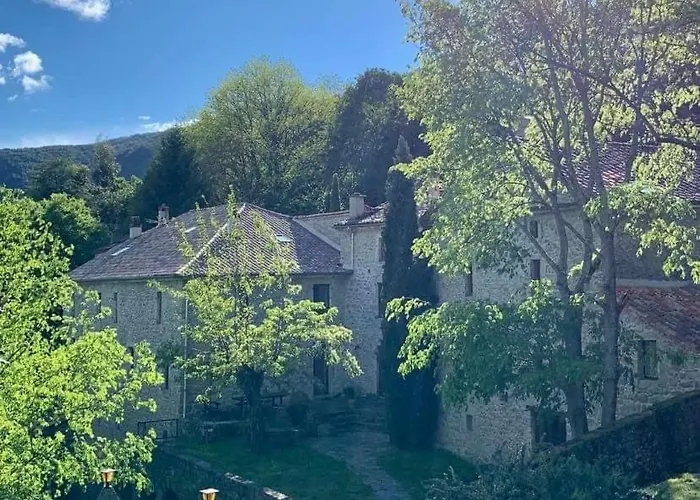 Gite Pommier Au Chateau Des Pauses Lodge Saint-André-de-Majencoules