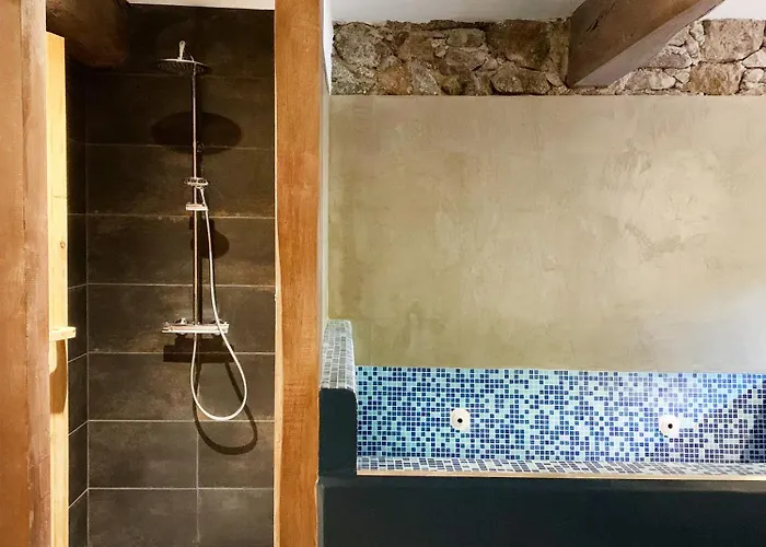 Gite Pommier Au Chateau Des Pauses Lodge *